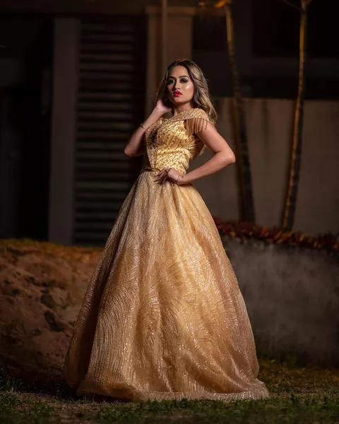 Full length portrait woman golden, Mauritius